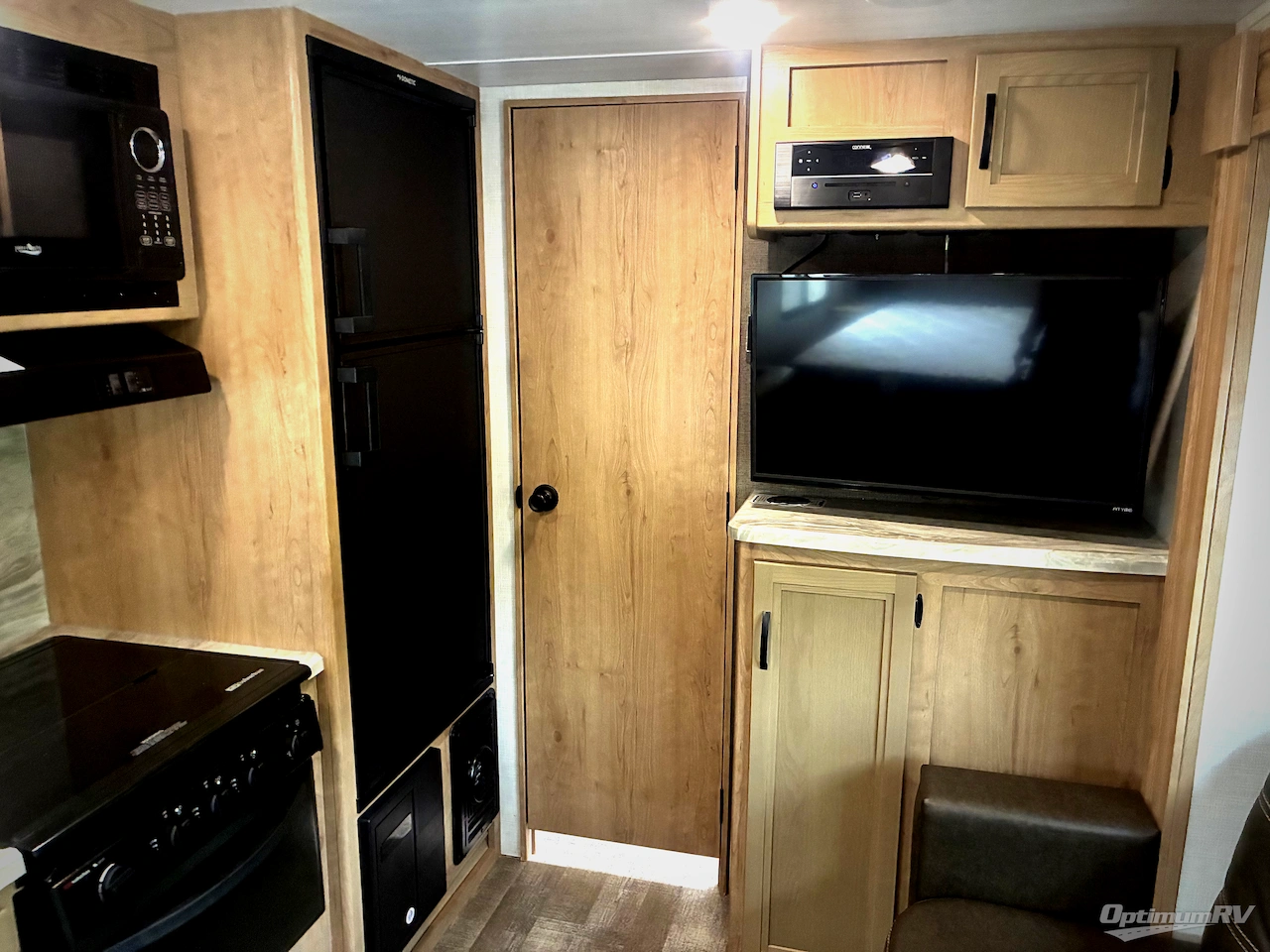 2020 Winnebago Towables Micro Minnie 2106FBS Photo 7