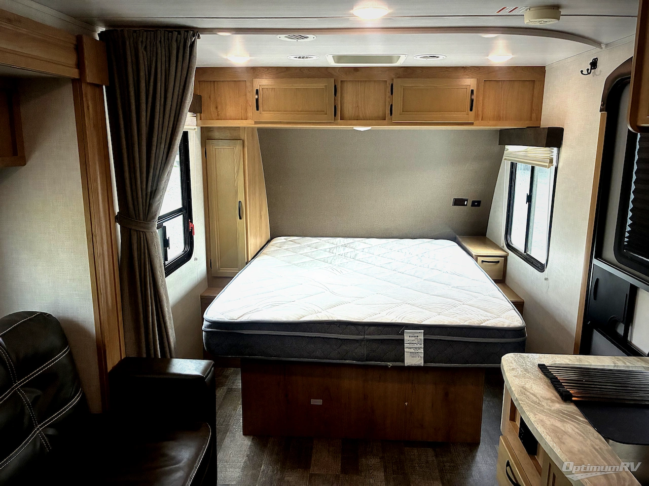 2020 Winnebago Towables Micro Minnie 2106FBS Photo 8