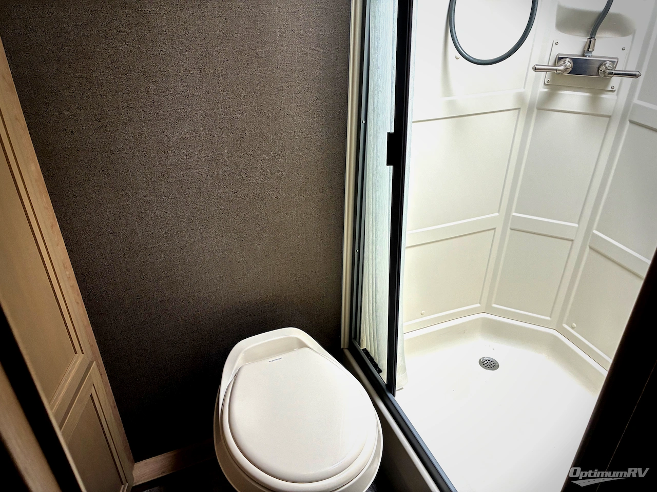 2020 Winnebago Towables Micro Minnie 2106FBS Photo 11