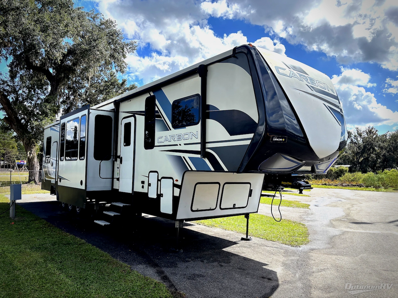 2022 Keystone Carbon 398 Photo 1