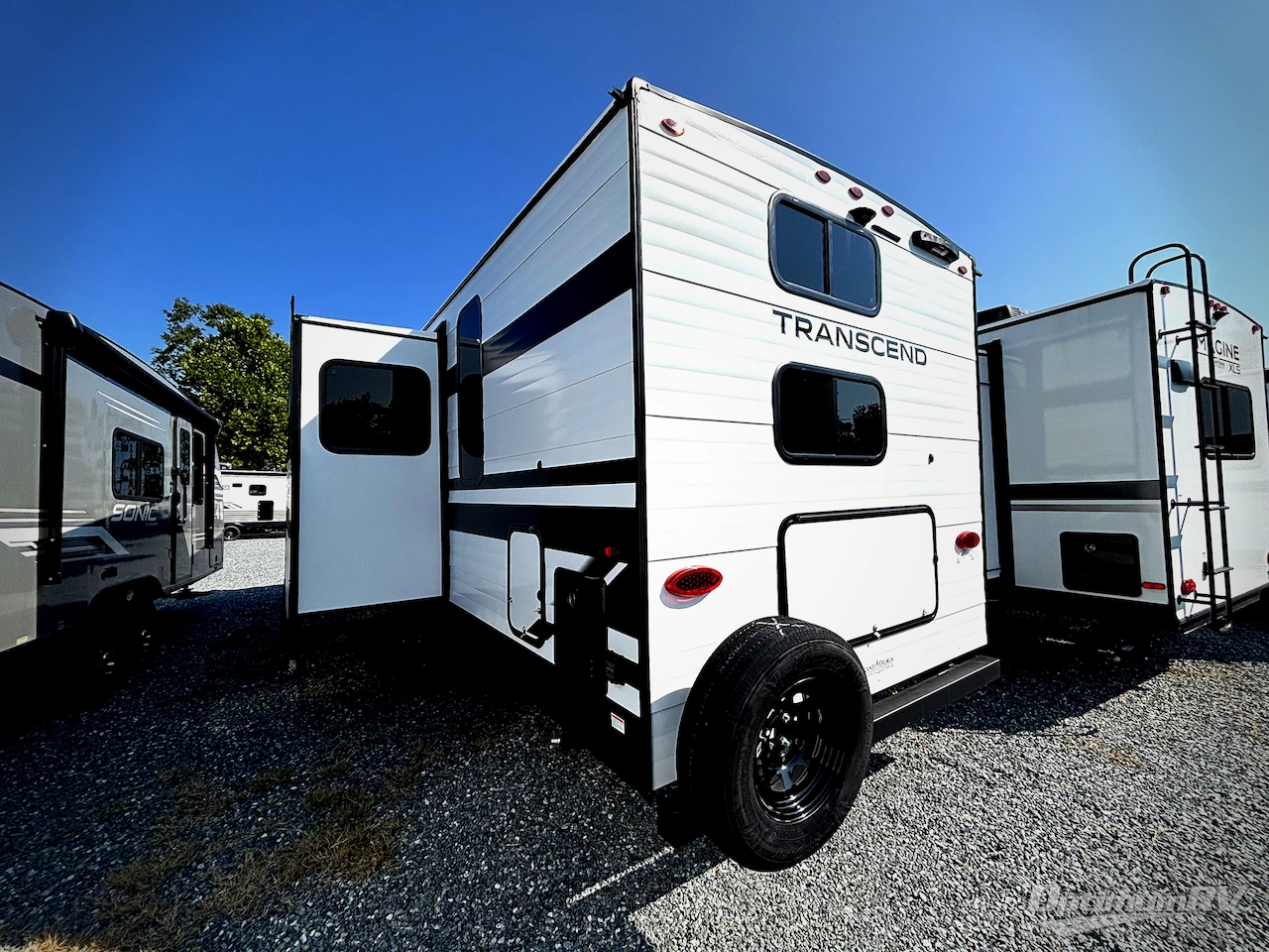 2026 Grand Design Transcend 265BHT Photo 2