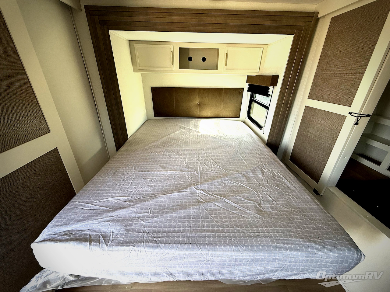 2026 Grand Design Transcend 335BHT Photo 11