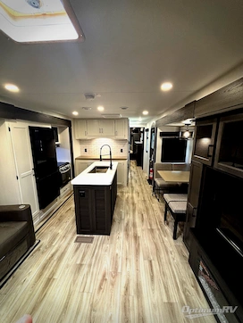 2027 Venture SportTrek Touring Edition STT343VIK RV Photo 2