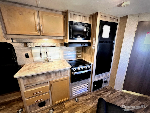 2019 Coachmen Catalina Trail Blazer 26TH RV Photo 2