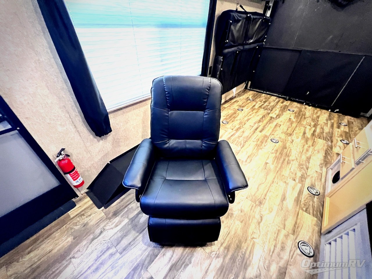 2019 Coachmen Catalina Trail Blazer 26TH Photo 9