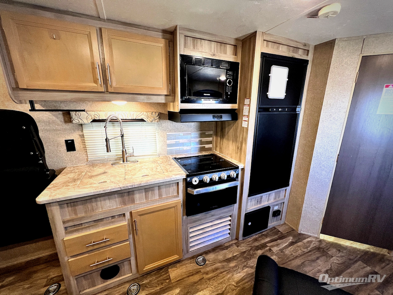 2019 Coachmen Catalina Trail Blazer 26TH Photo 6