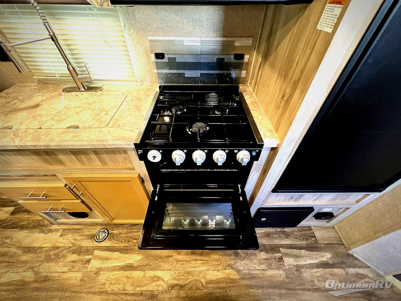 2019 Coachmen Catalina Trail Blazer 26TH Photo 8