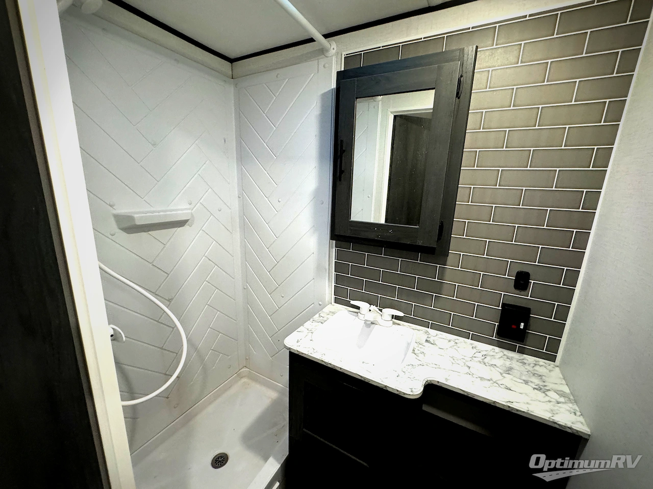 2025 Dutchmen Aspen Trail LE 26RL Photo 8