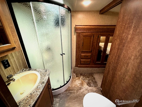 2017 Starcraft Solstice Super Lite 27RLS RV Photo 3