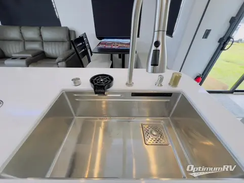 2025 Palomino Puma Destination 402LFT RV Photo 4