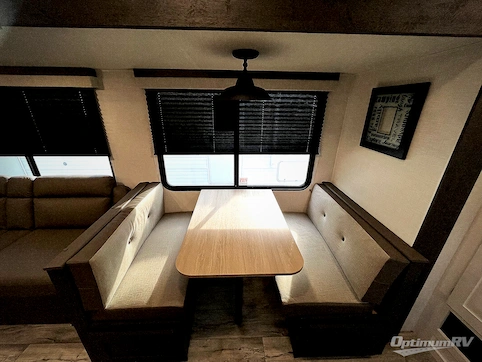 2025 Venture Sienna SA281VQB RV Photo 2