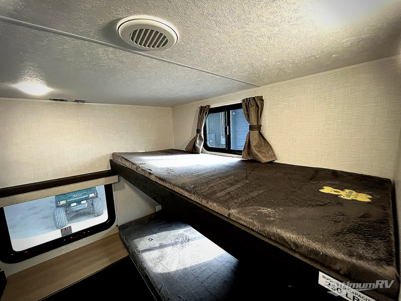 2025 Venture Sienna SA281VQB Photo 24