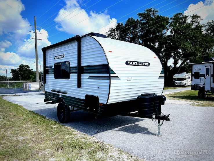 2027 Sunset Park Sun Lite 16BH RV Photo 1