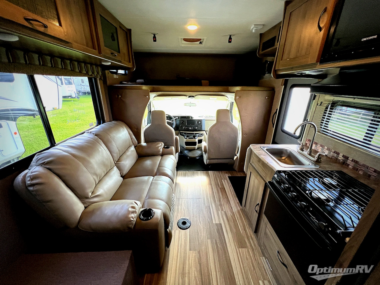 2016 Coachmen Freelander 21QB  Chevy 4500 Photo 16