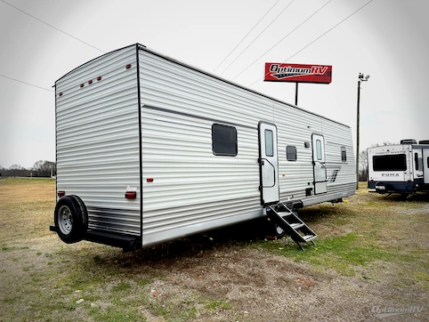 2025 HL Enterprise Hy-Line 38 Premier RV Photo 2