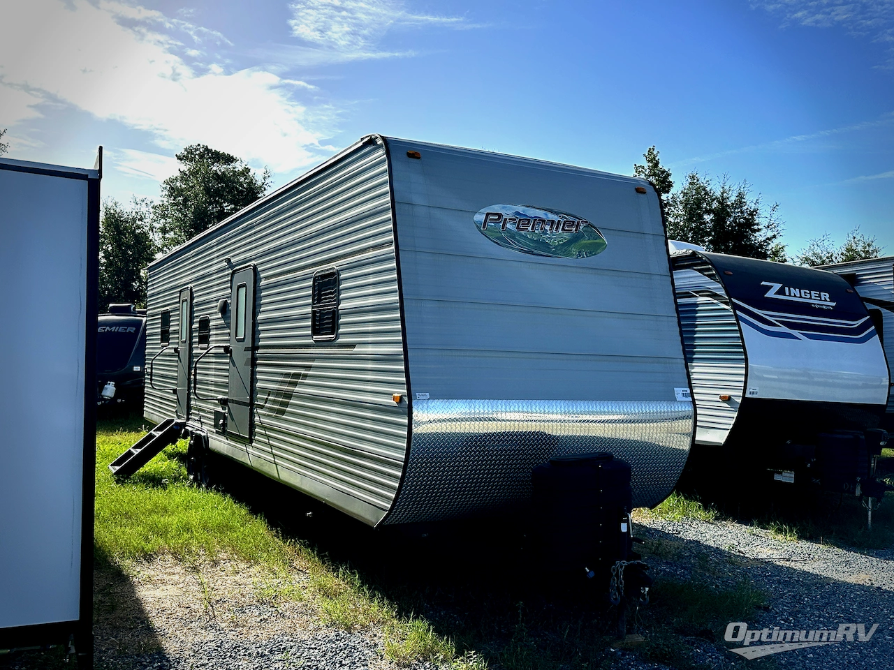 2025 HL Enterprise Hy-Line 38 Premier Photo 1