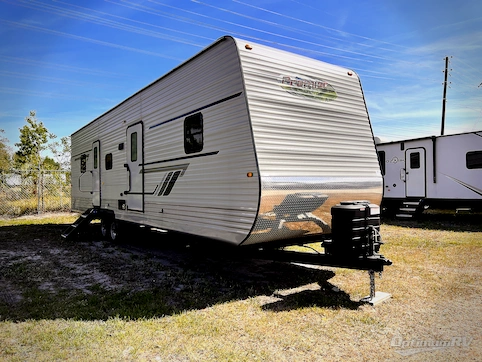 Used 2025 HL Enterprise Hy-Line 38 Premier Featured Photo