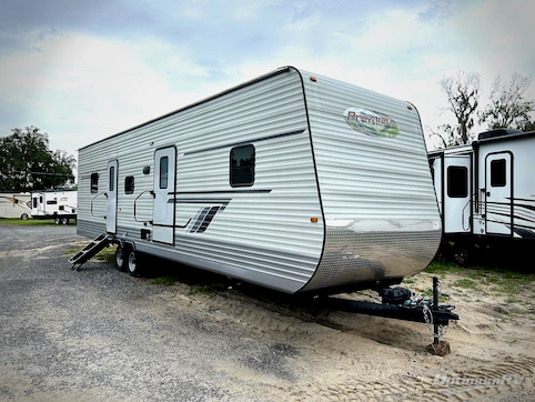 Used 2025 HL Enterprise Hy-Line Premier HY38 Featured Photo