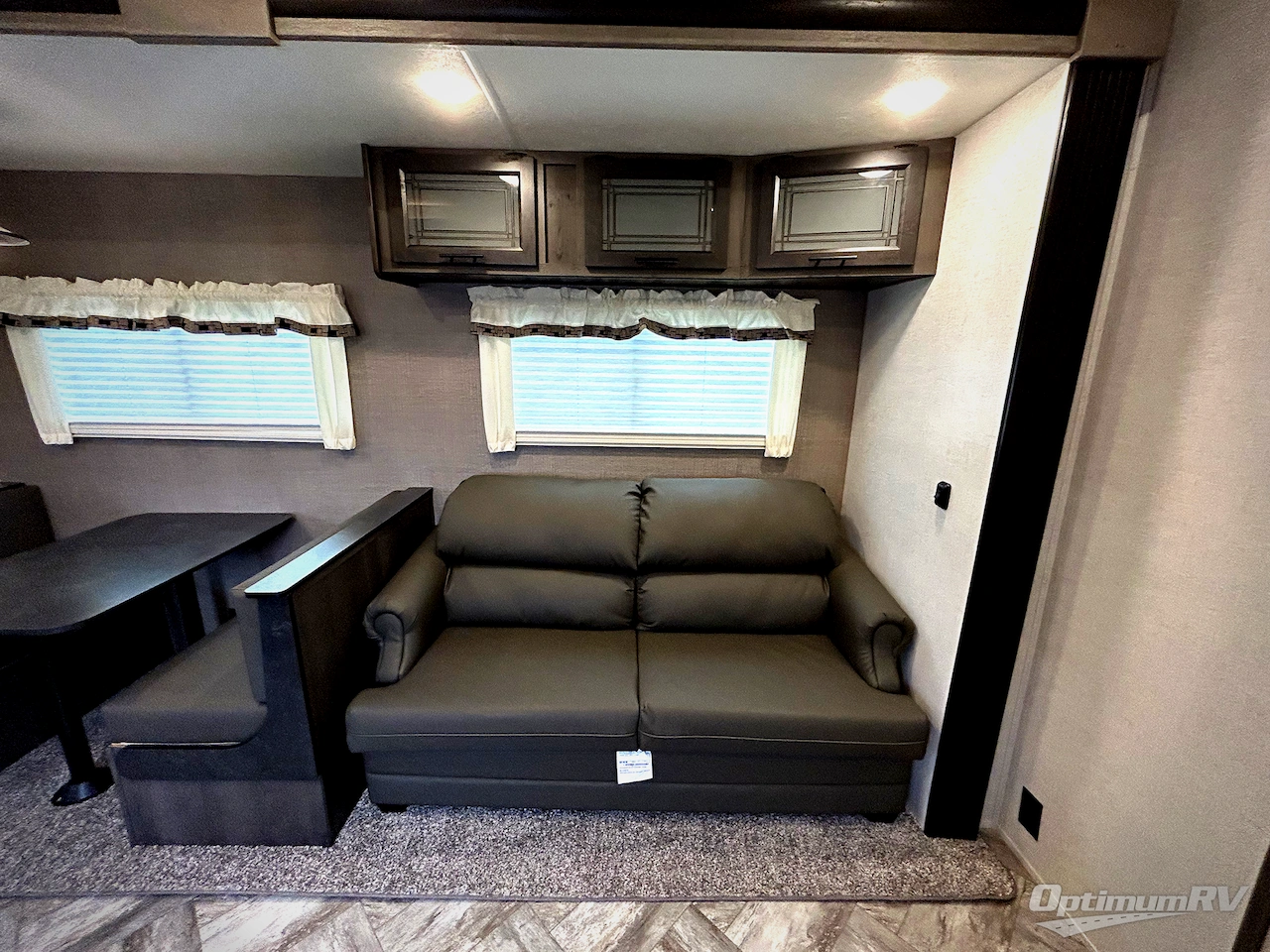 2025 HL Enterprise Hy-Line Premier HY38 Photo 8