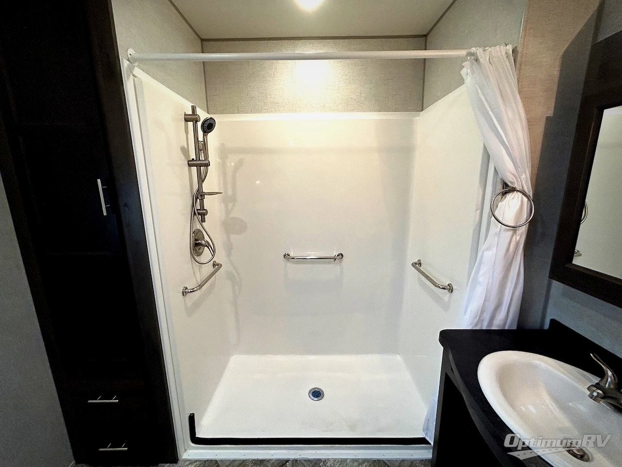 2025 HL Enterprise Hy-Line Premier HY38 Photo 14