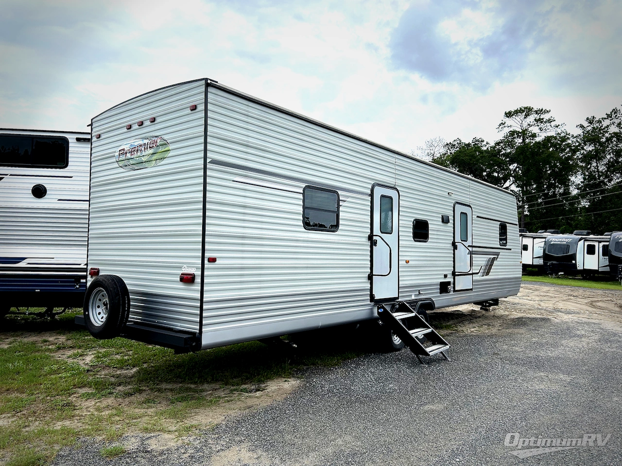 2025 HL Enterprise Hy-Line Premier HY38 Photo 2
