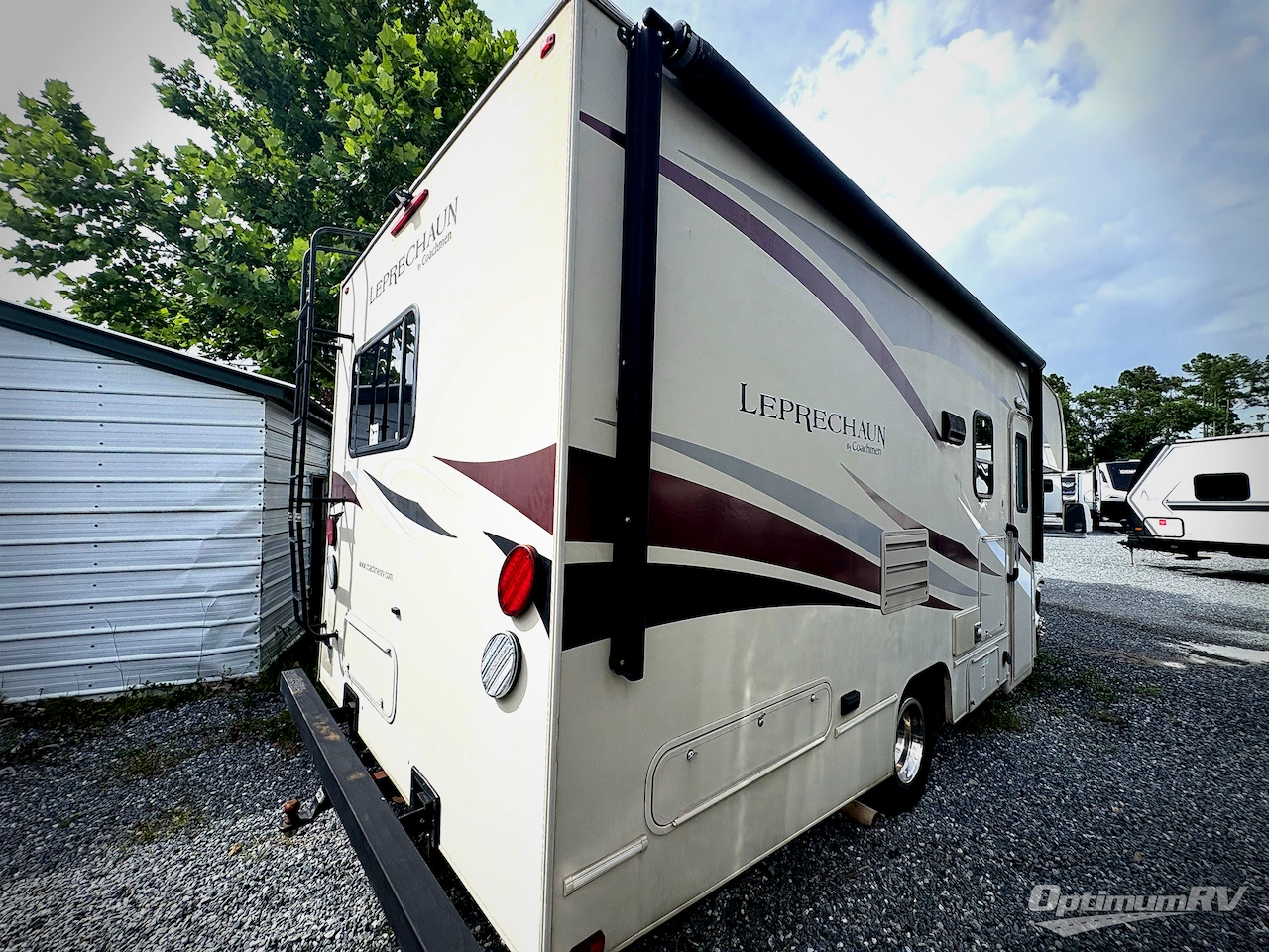 2016 Coachmen Leprechaun 210RS Ford 450 Photo 2