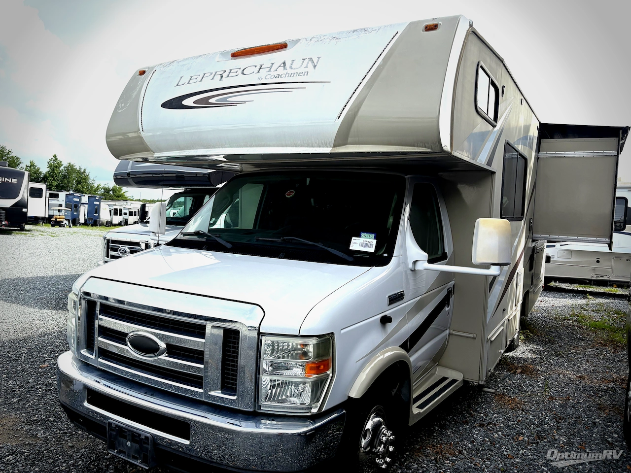 2016 Coachmen Leprechaun 210RS Ford 450 Photo 4