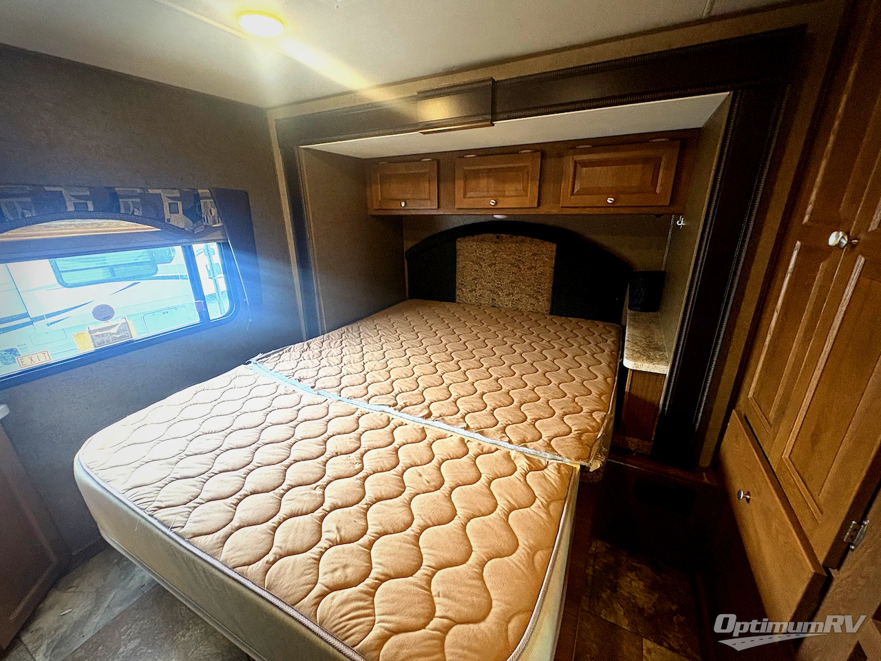 2016 Coachmen Leprechaun 210RS Ford 450 Photo 10