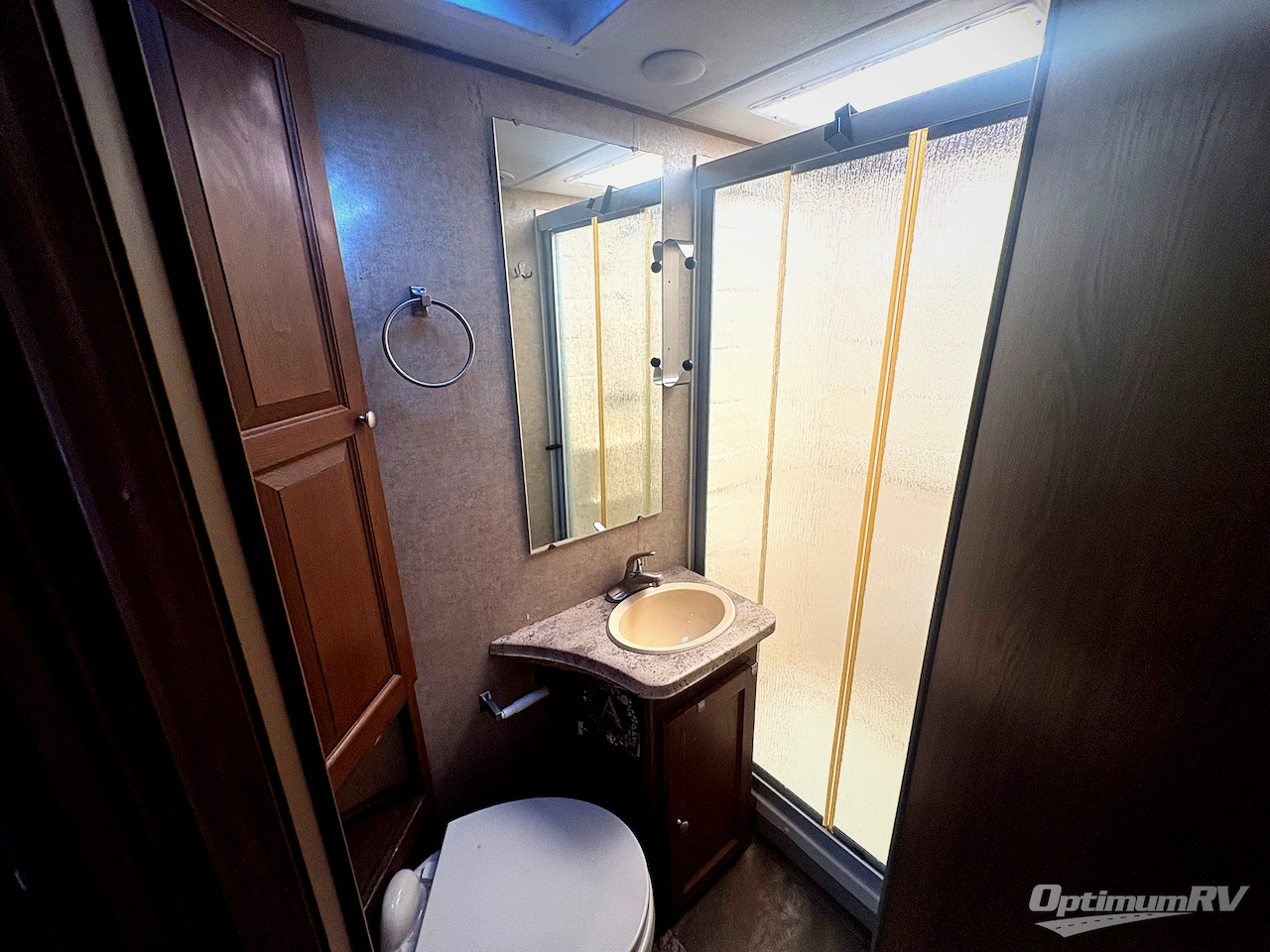 2016 Coachmen Leprechaun 210RS Ford 450 Photo 12