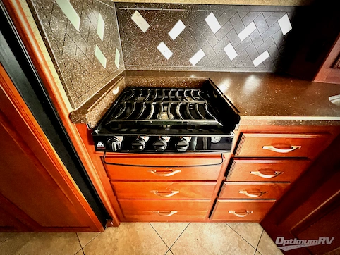 2013 Winnebago Adventurer 35P RV Photo 3