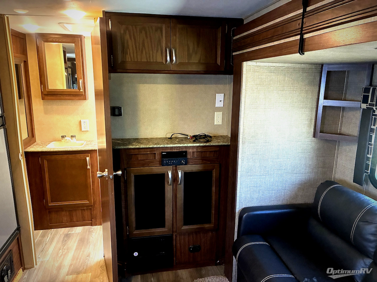 2017 Dutchmen Coleman Light 1805RB Photo 6