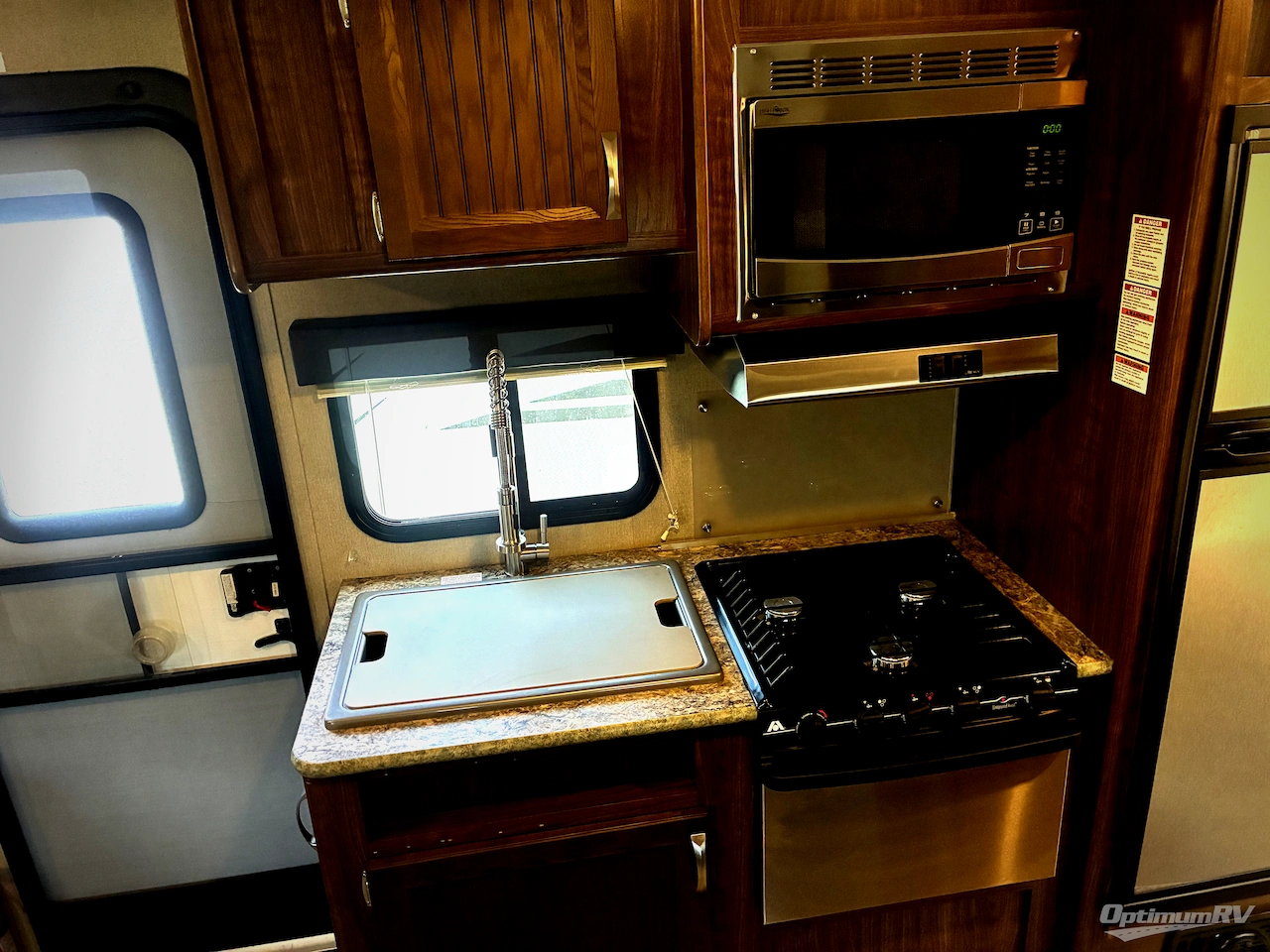 2017 Dutchmen Coleman Light 1805RB Photo 10