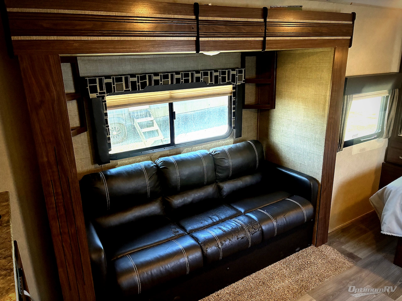 2017 Dutchmen Coleman Light 1805RB Photo 12