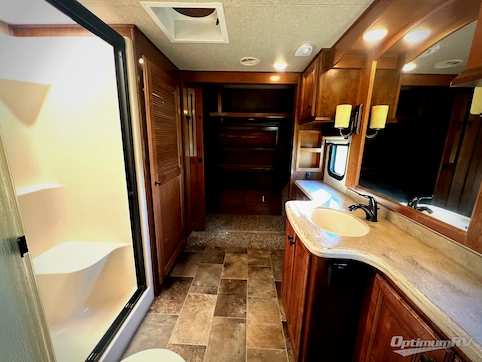 2017 Heartland Landmark Newport RV Photo 4