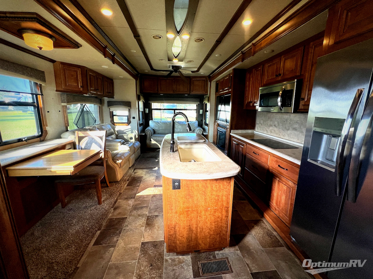 2017 Heartland Landmark Newport Photo 4