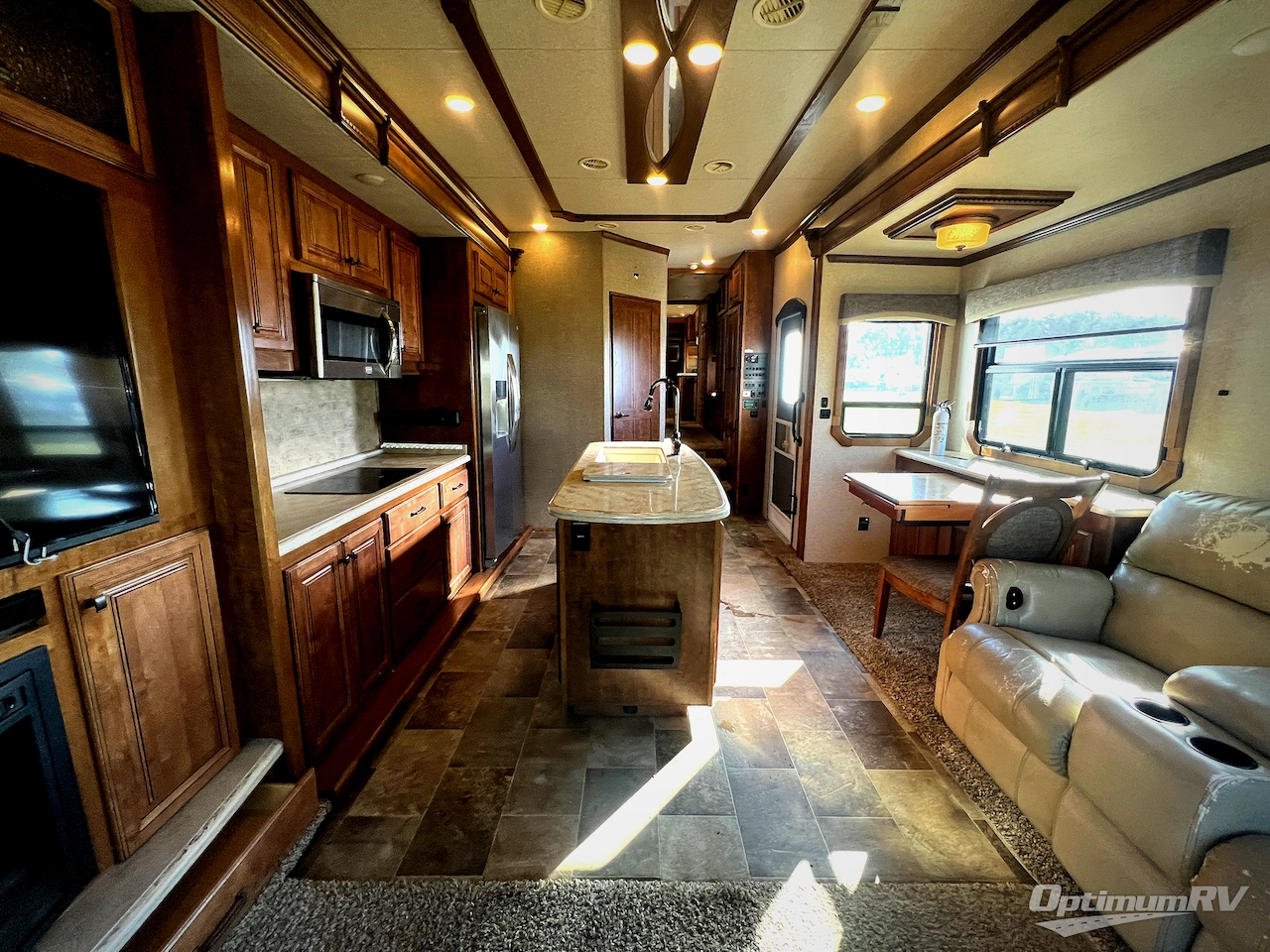 2017 Heartland Landmark Newport Photo 5