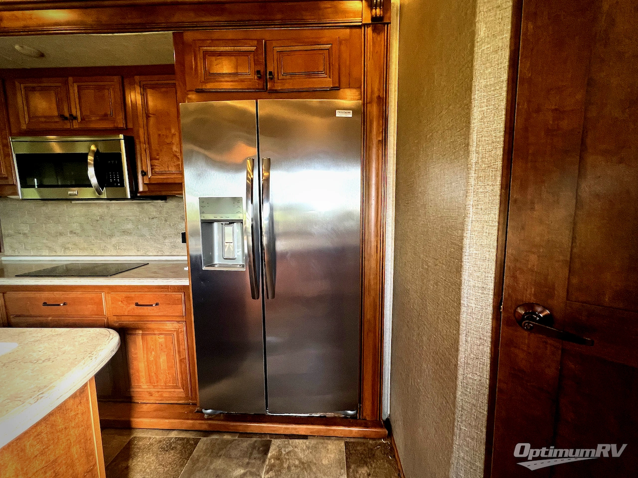 2017 Heartland Landmark Newport Photo 12