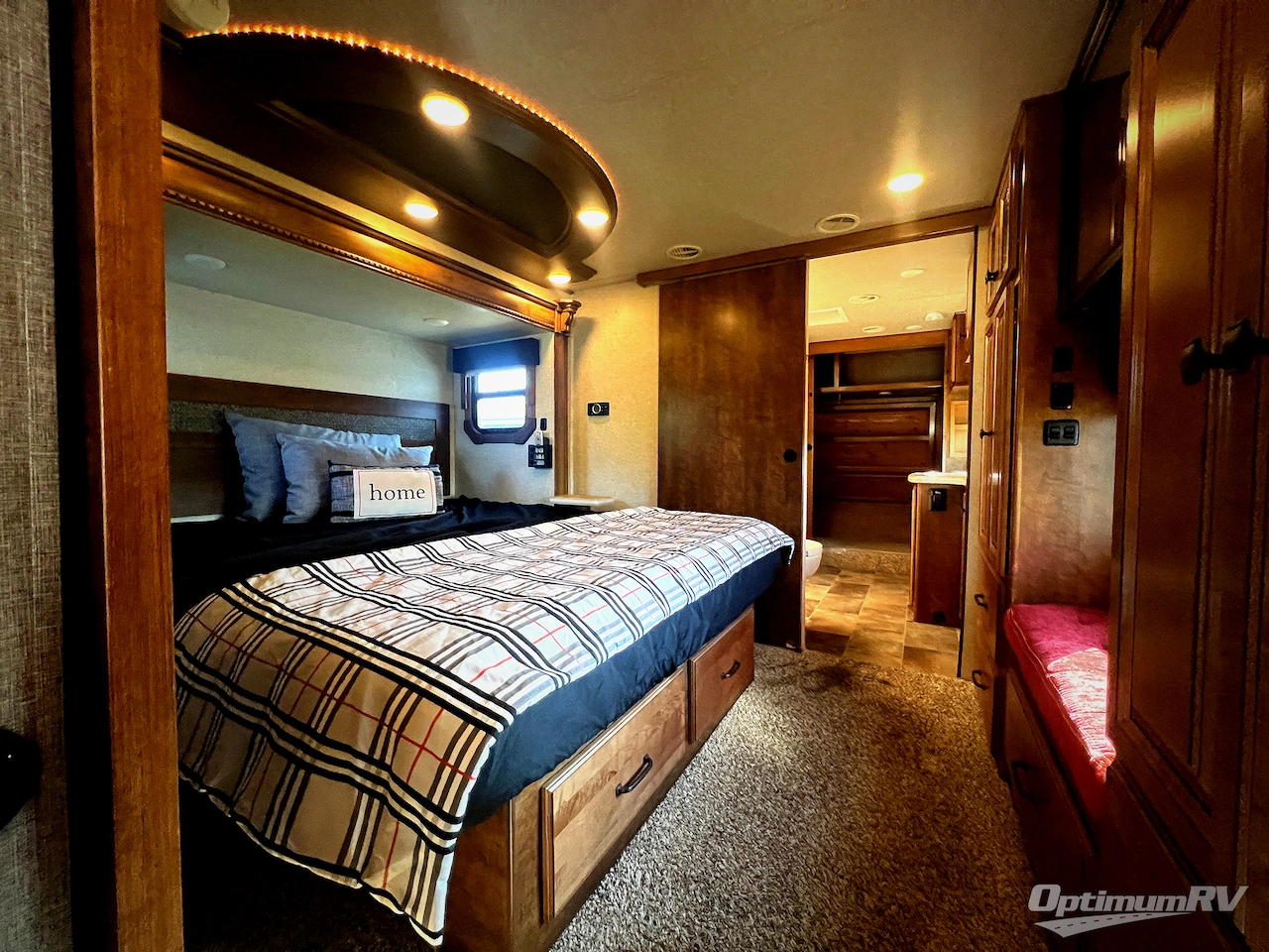 2017 Heartland Landmark Newport Photo 15
