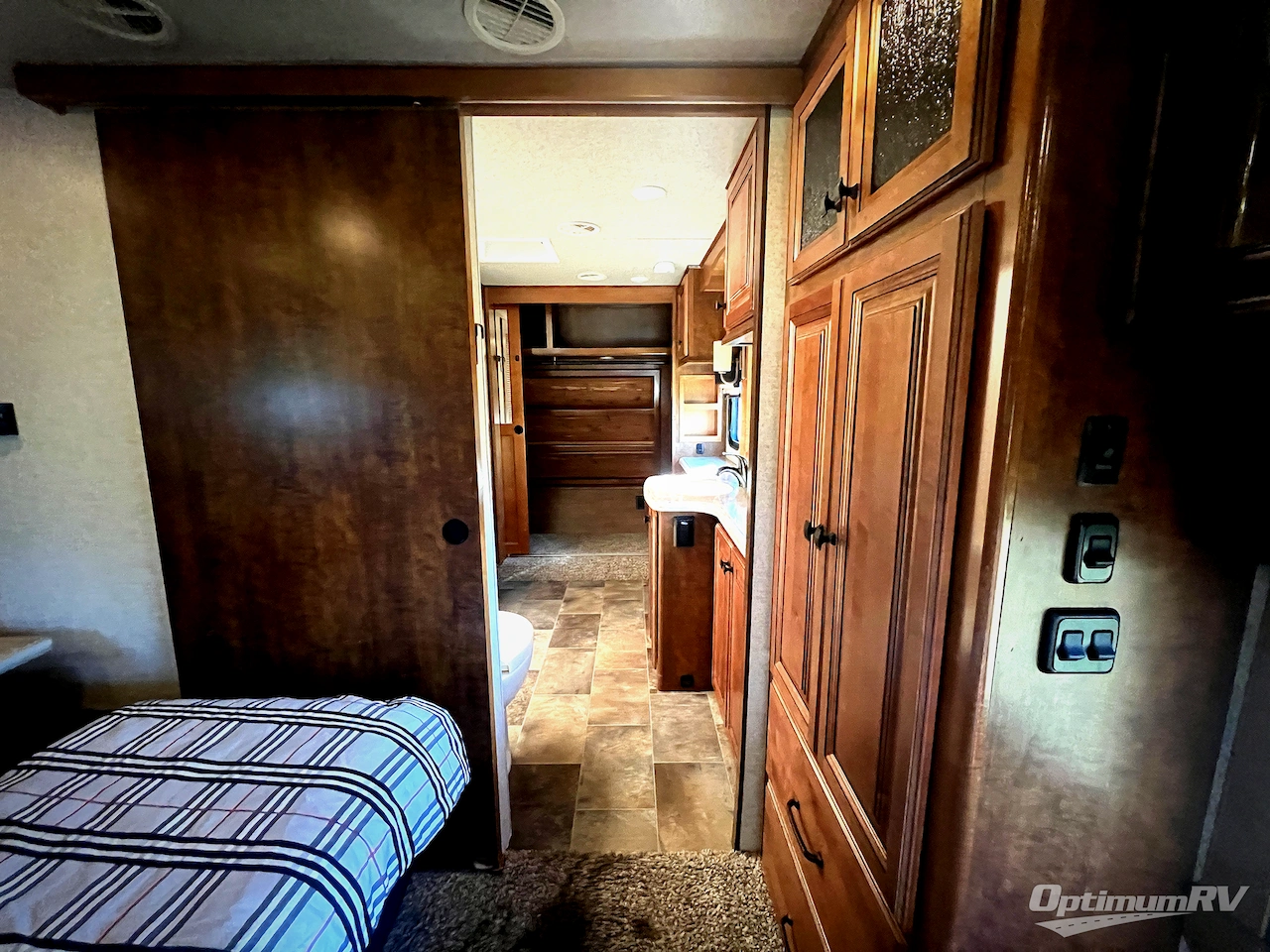 2017 Heartland Landmark Newport Photo 18