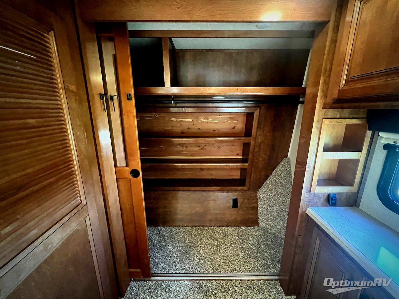 2017 Heartland Landmark Newport Photo 20