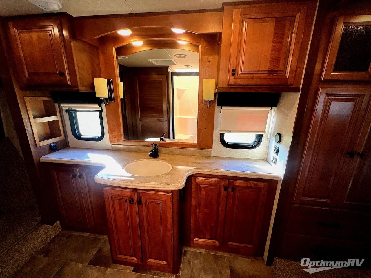 2017 Heartland Landmark Newport Photo 23