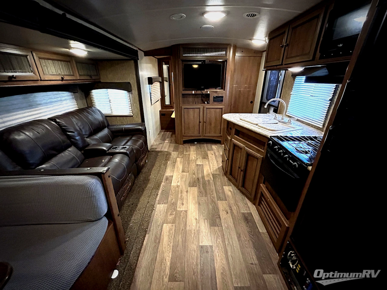 2016 Heartland Sundance XLT 312 BH Photo 5