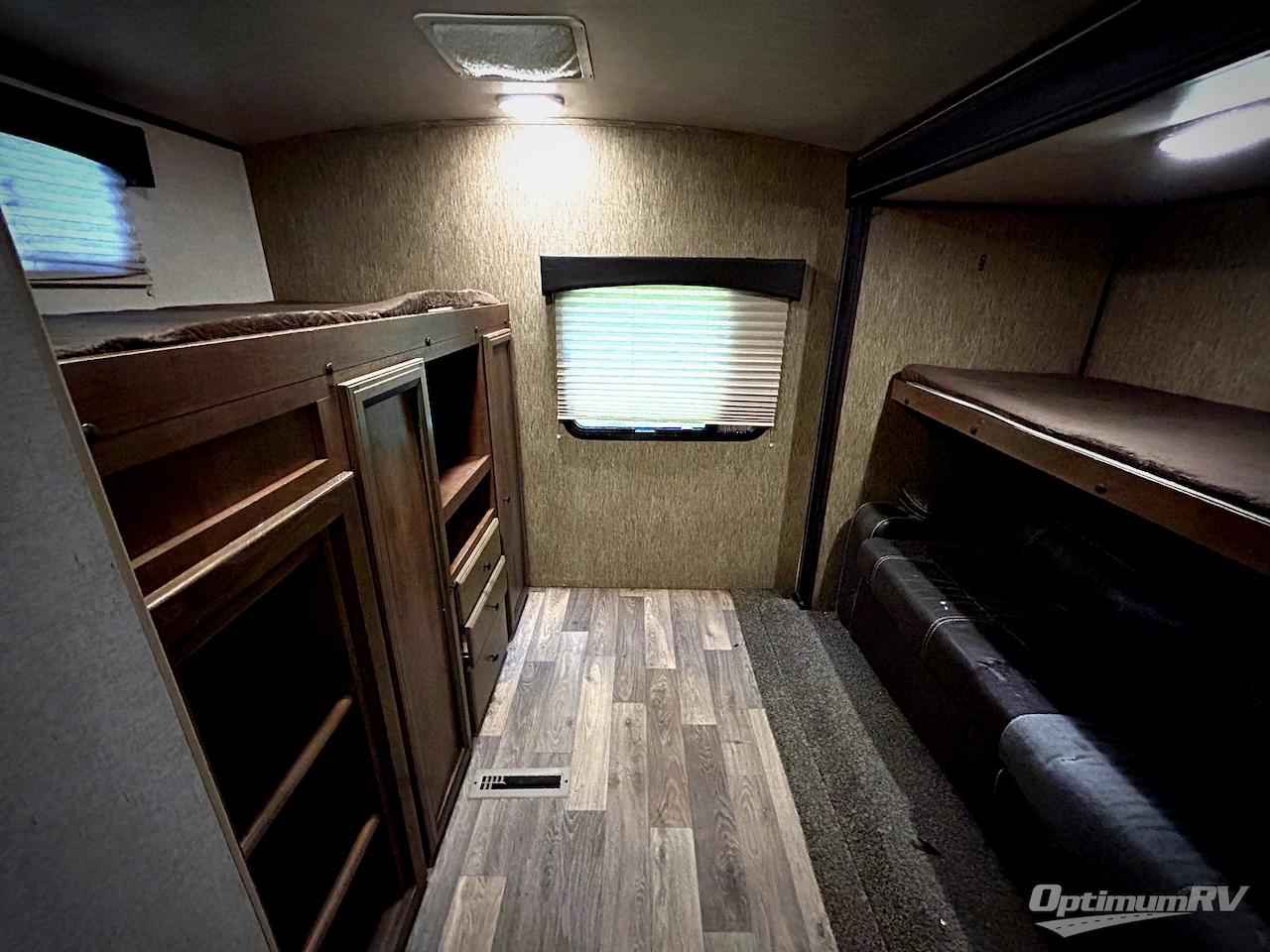 2016 Heartland Sundance XLT 312 BH Photo 14
