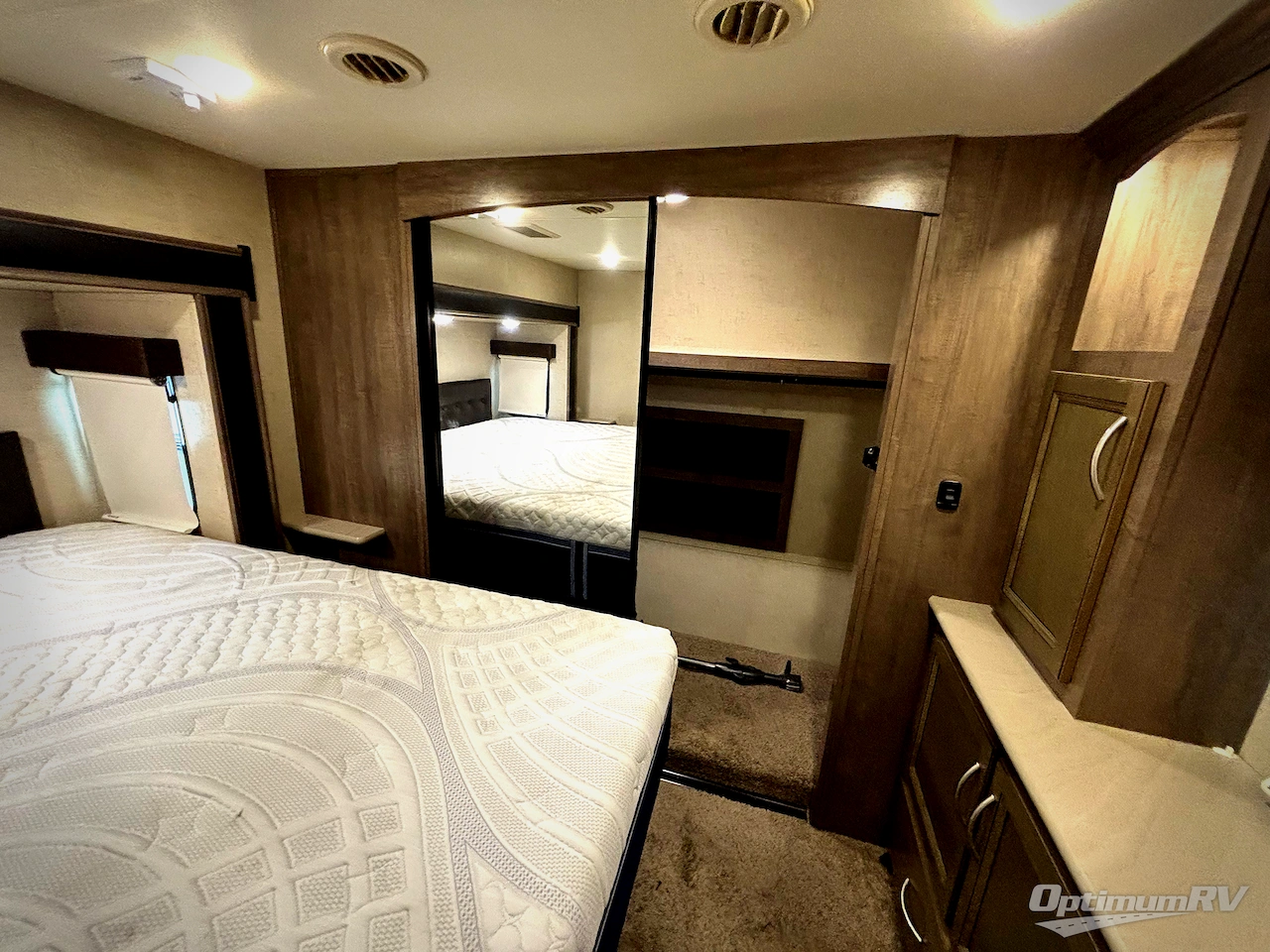 2017 KZ Durango Gold G381REF Photo 8