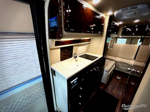 2021 American Coach American Patriot MD2 Lounge RV Photo 3