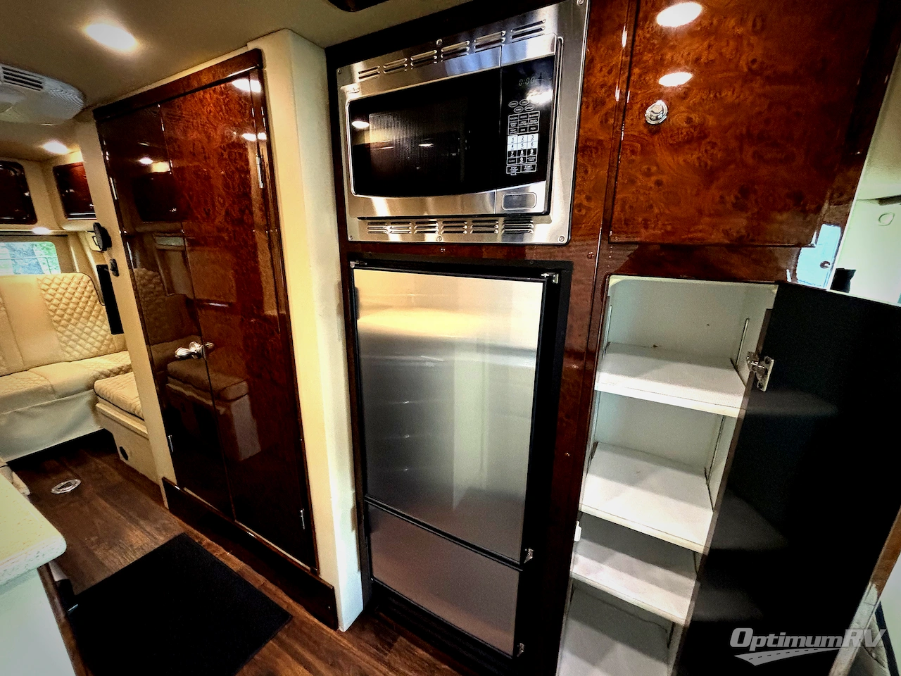 2021 American Coach American Patriot MD2 Lounge Photo 10