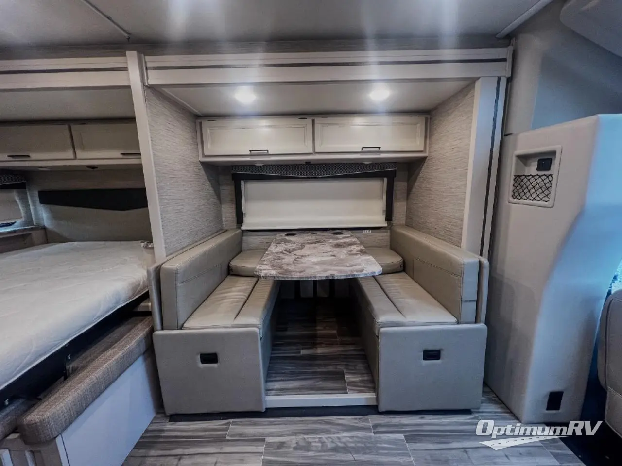2022 Thor Compass AWD 23TW Photo 5
