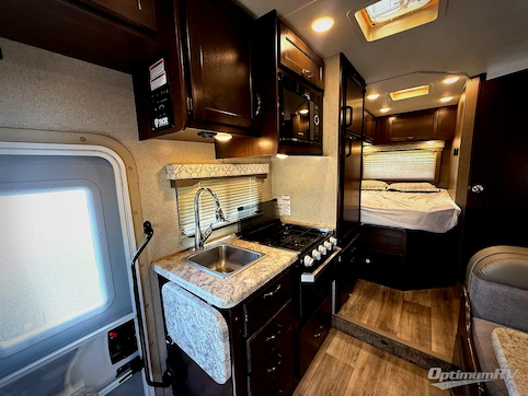 2020 Thor FREEDOM ELITE 22HE RV Photo 3