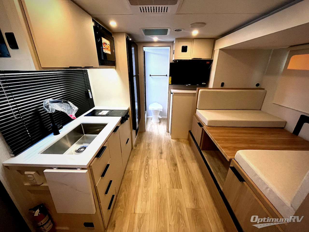 2026 Winnebago Micro Minnie 2108DS Photo 7