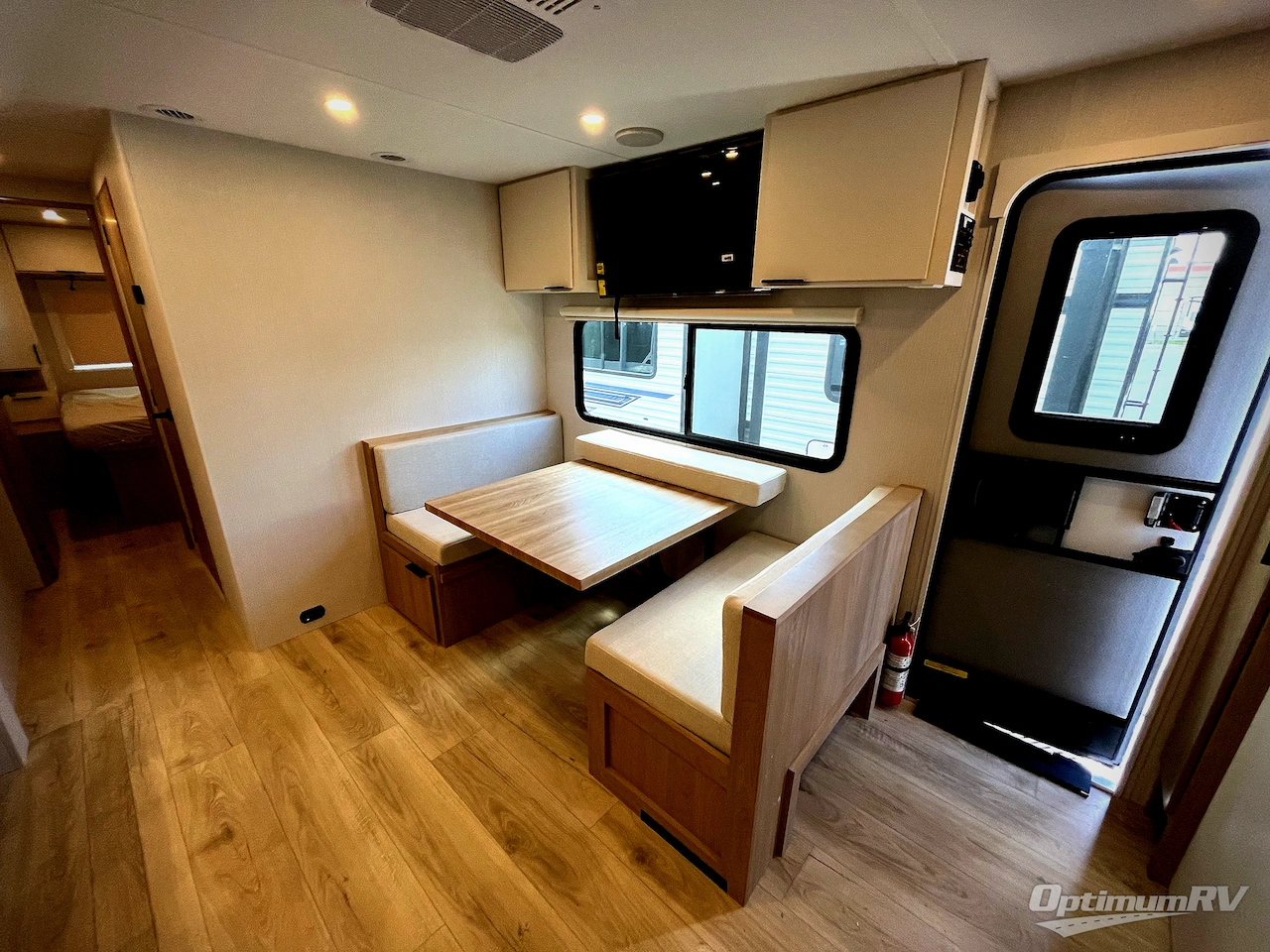 2026 Winnebago Thrive 24RKS Photo 8
